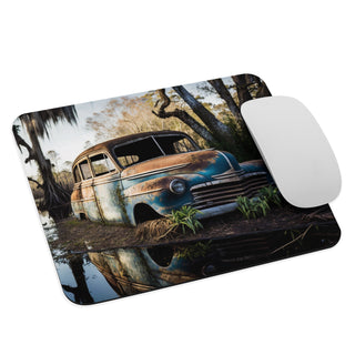 Abandoned Classic Car in the Bayou v6 - Mouse pad